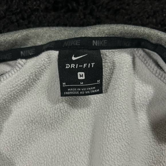 Nike Quarter Zip - Picture 3 of 3
